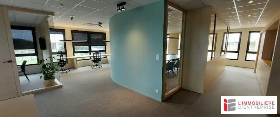 Bureau dans La Richardais à vendre - Photo de l’immeuble – Image 3 sur 3