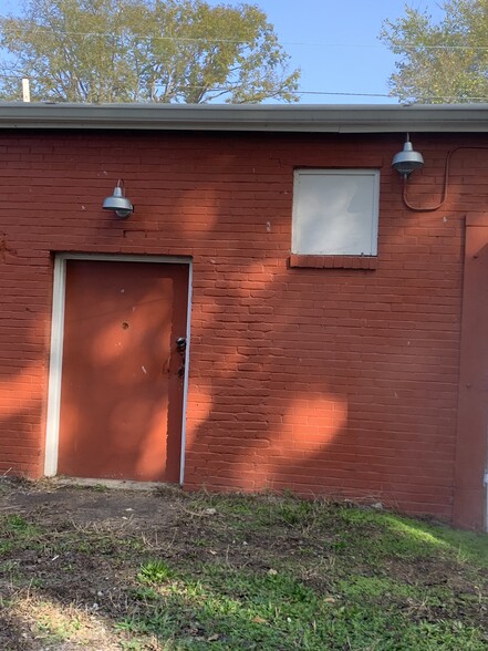 1224 Meridian St, Nashville, TN à louer - Photo de l’immeuble – Image 2 sur 2