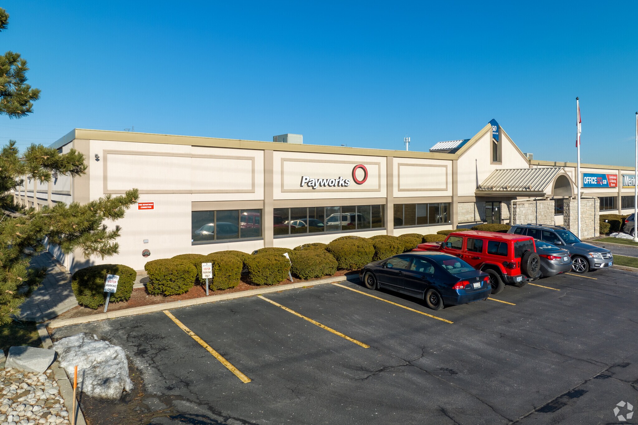 50 Ronson Dr, Toronto, ON à louer Photo de l’immeuble– Image 1 sur 9