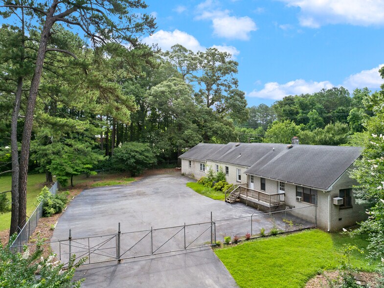 910 Highway 54 E, Fayetteville, GA à vendre - Photo de l’immeuble – Image 2 sur 4