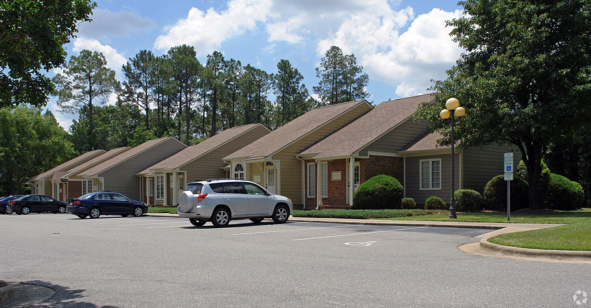 660-680 N Spence Ave, Goldsboro, NC à louer Photo principale– Image 1 sur 7