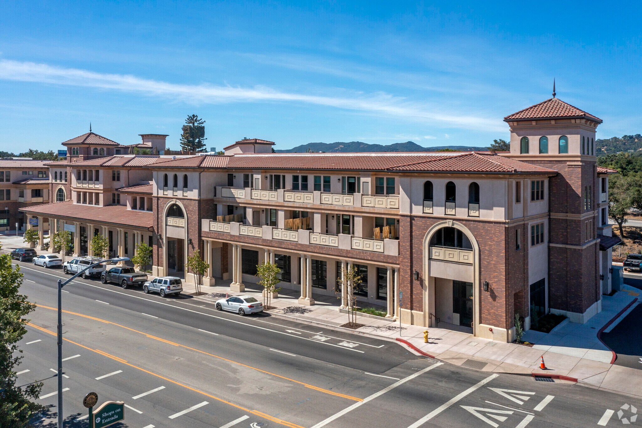 6500 El Camino Real, Atascadero, CA à louer Photo principale– Image 1 sur 6