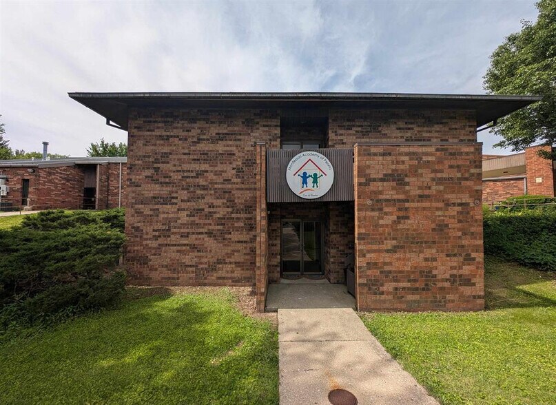6400 N University St, Peoria, IL à louer - Photo de l’immeuble – Image 2 sur 14