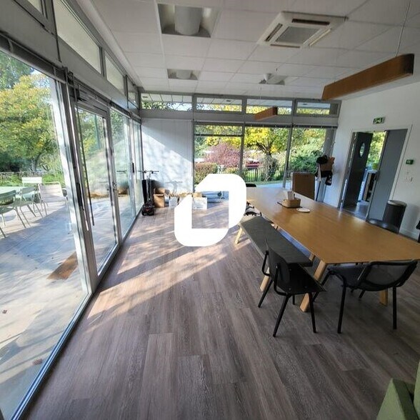 Bureau dans Rueil Malmaison à louer - Photo intérieure – Image 2 sur 6