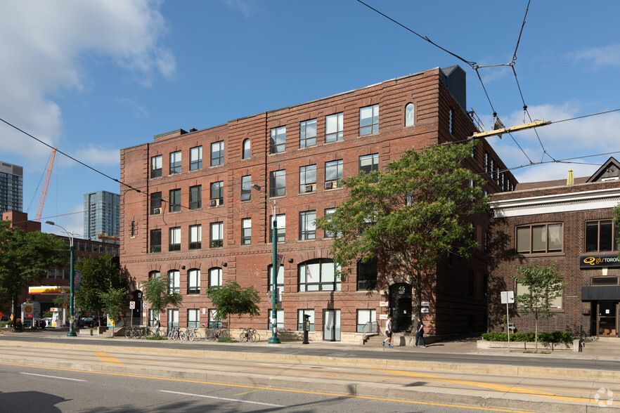 40-46 Spadina Ave, Toronto, ON à louer - Photo de l’immeuble – Image 3 sur 3