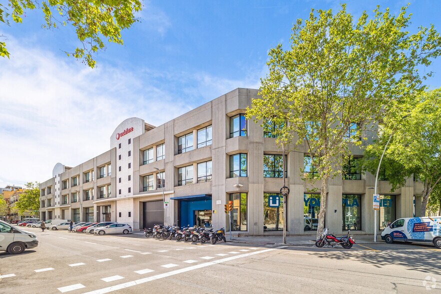 Bureau dans Barcelone, Barcelona à louer - Photo de l’immeuble – Image 1 sur 6