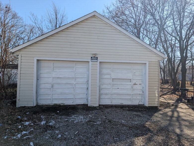19 Unit Elyria/Lorain Portfolio portefeuille de 12 biens à vendre sur LoopNet.fr - Photo de l’immeuble – Image 3 sur 33