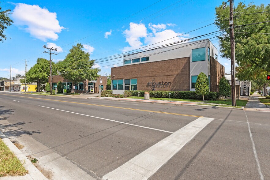 1800 Westheimer Rd, Houston, TX à louer - Photo de l’immeuble – Image 2 sur 9