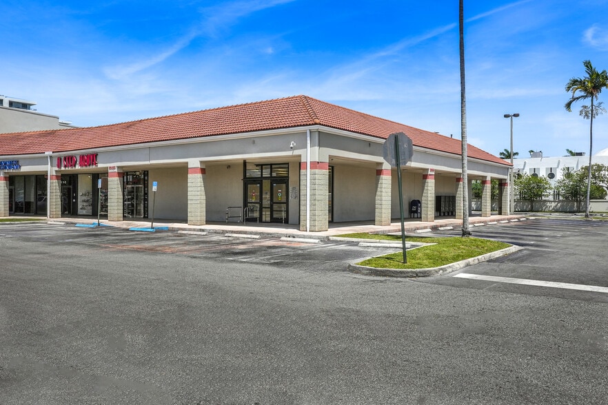 20401 Biscayne Blvd, Aventura, FL à louer - Photo de l’immeuble – Image 2 sur 14