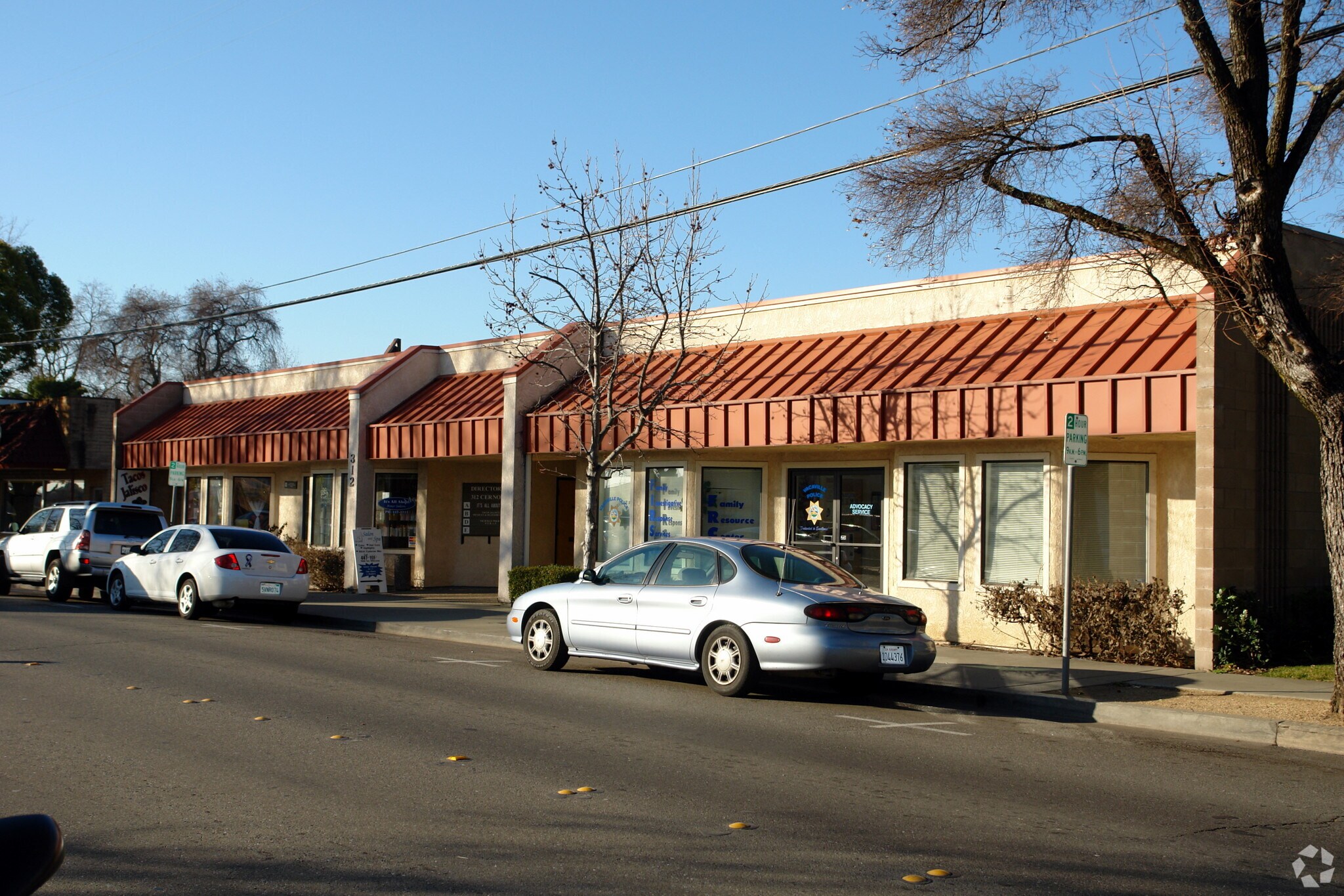 312 Cernon St, Vacaville, CA à louer Photo de l’immeuble– Image 1 sur 10