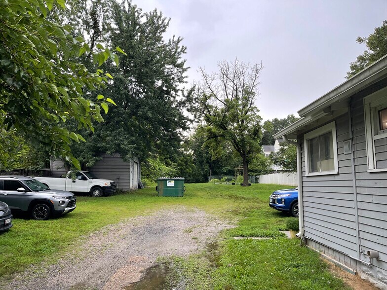 8369 Richmond Hwy, Alexandria, VA à vendre - Photo de l’immeuble – Image 3 sur 3