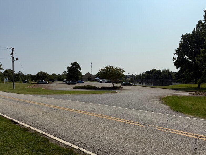 772 Adams Mill Rd, Simpsonville, SC à vendre - Photo de l’immeuble – Image 3 sur 7