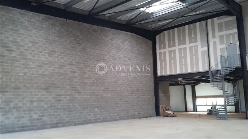 Local d’activités dans Bussy-Saint-Georges à louer Photo intérieure– Image 1 sur 8