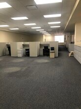 745 64th St, Brooklyn, NY à louer Photo de l’immeuble– Image 2 sur 9