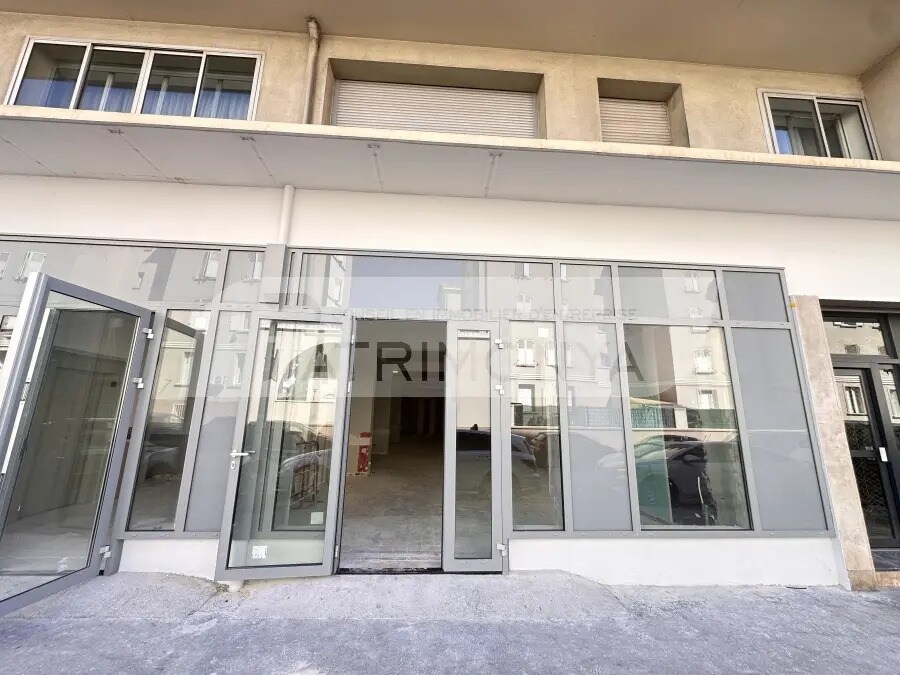 Local commercial dans Marseille à louer Photo de l’immeuble– Image 1 sur 8