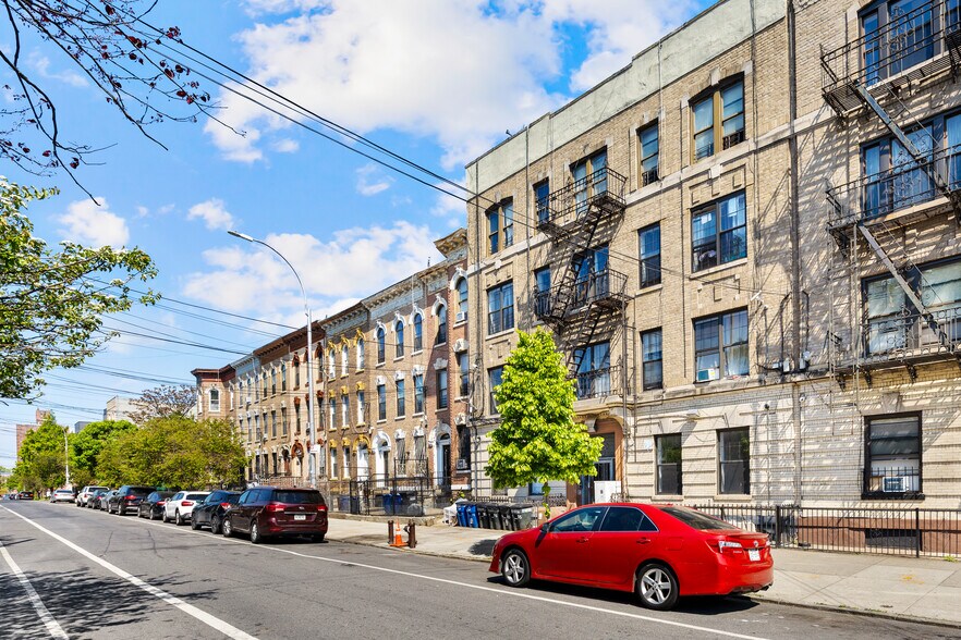 1935 Bergen St, Brooklyn, NY à vendre - Photo de l’immeuble – Image 1 sur 14