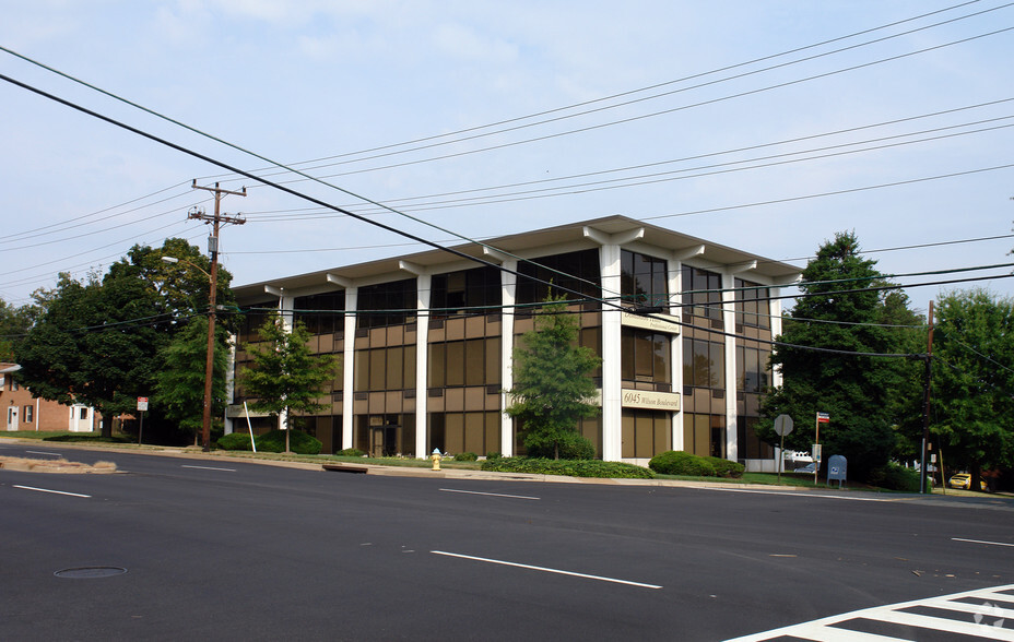 6045 N Wilson Blvd, Arlington, VA à louer - Photo de l’immeuble – Image 3 sur 8