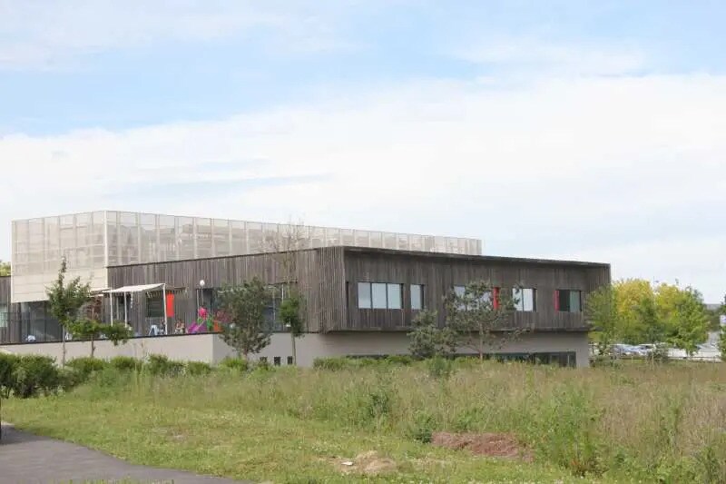 Bureau dans Roissy-en-France à louer - Photo de l’immeuble – Image 3 sur 11