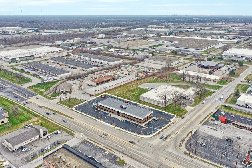 5455 W 86th St, Indianapolis, IN à vendre - Photo de l’immeuble – Image 1 sur 7