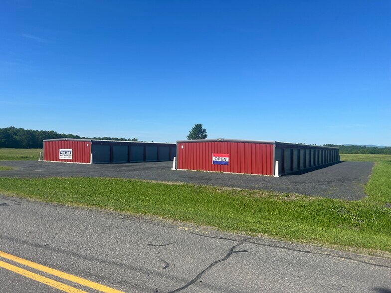 132 River Rd & 73 Weston Ave, Madison, ME à vendre - Photo de l’immeuble – Image 2 sur 4