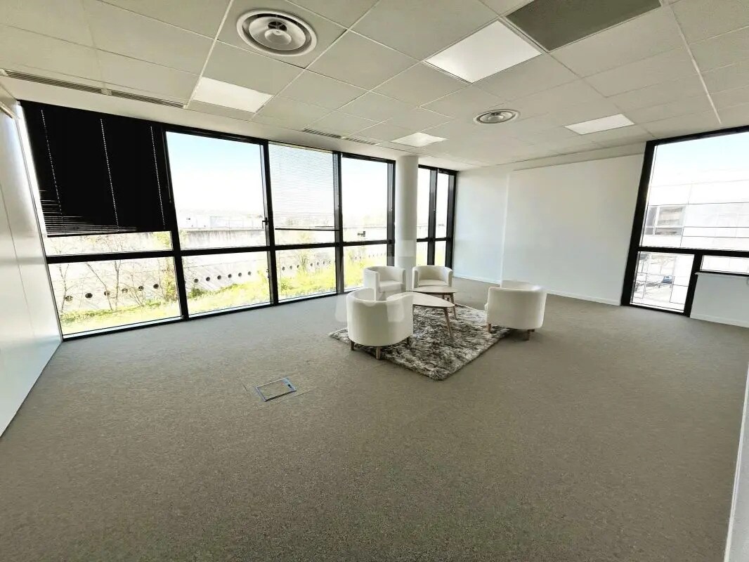 Bureau dans Massy à louer Photo intérieure– Image 1 sur 7