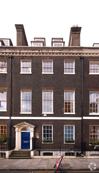15 Southampton Pl, Londres à louer - Photo principale – Image 1 sur 3