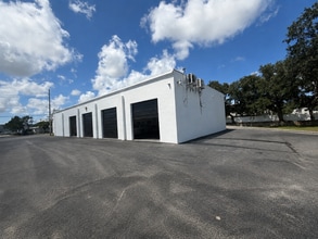 1110 E Bay Dr, Largo, FL à louer Photo intérieure– Image 2 sur 2