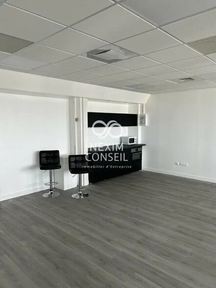 Bureau dans Asnières-sur-Seine à louer - Photo de l’immeuble – Image 2 sur 141