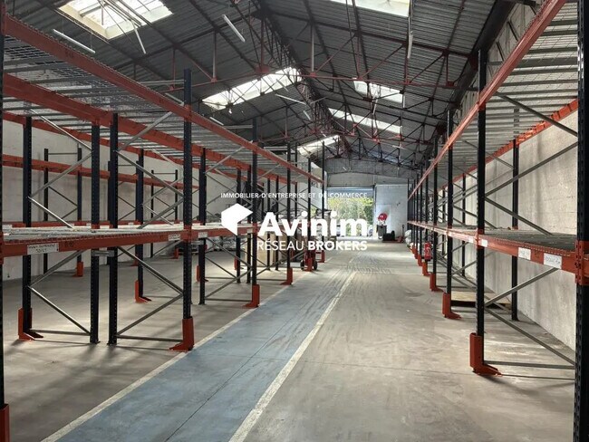 Plus de détails pour Industriel/Logistique à louer