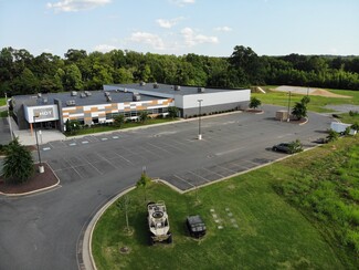 Plus de détails pour 510 Lansdowne Rd, Fredericksburg, VA - Industriel/Logistique à vendre