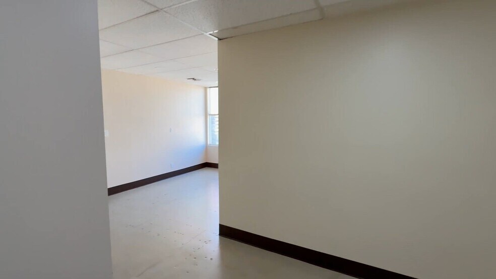 316 W 2nd St, Los Angeles, CA à louer - Vidéo sur l’annonce professionnelle – Image 2 sur 35