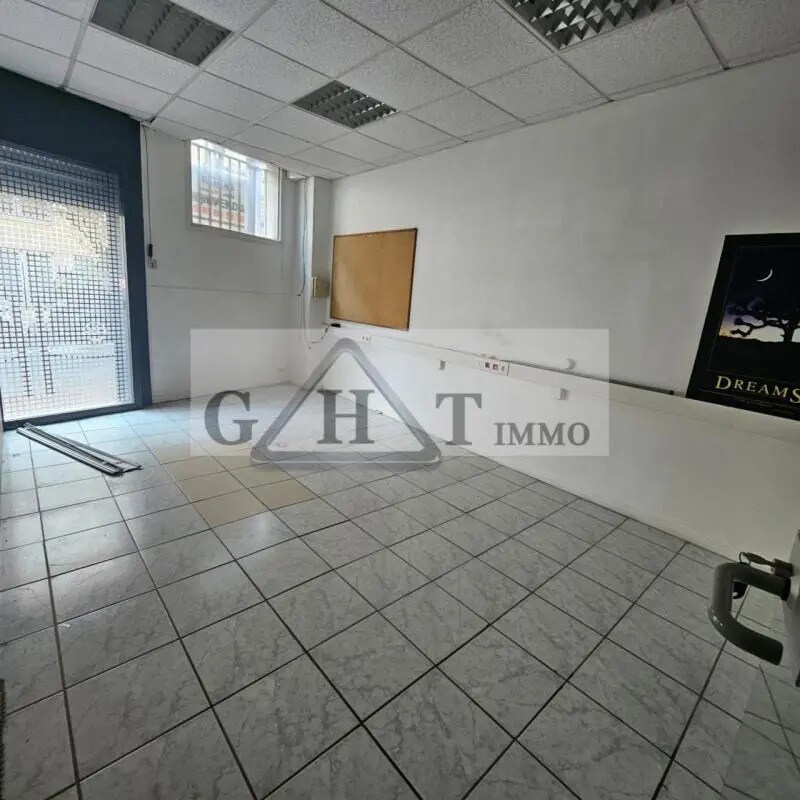 Local commercial dans Charenton-le-Pont à vendre Photo intérieure– Image 1 sur 6