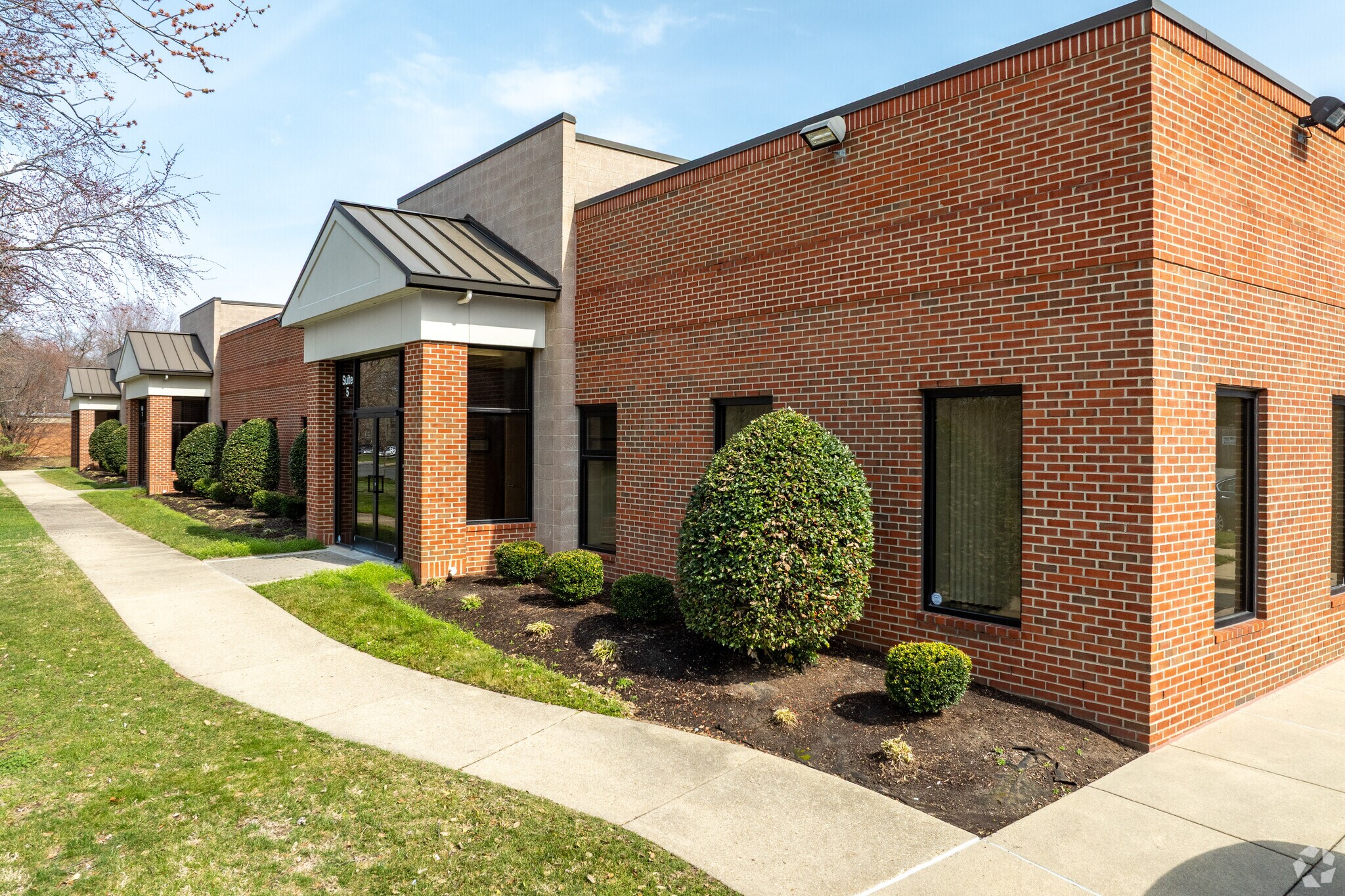 2130 Priest Bridge Dr, Crofton, MD à louer Photo principale– Image 1 sur 5