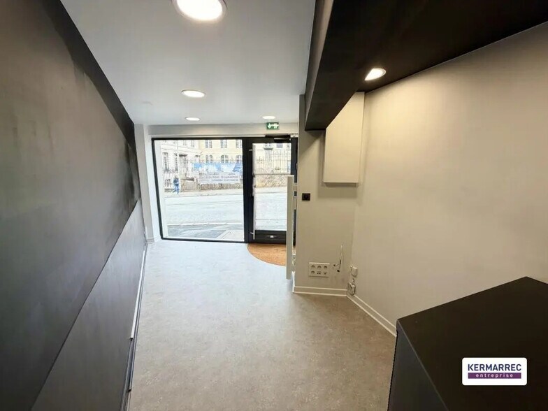 Bureau dans Vannes à louer - Photo de l’immeuble – Image 1 sur 2