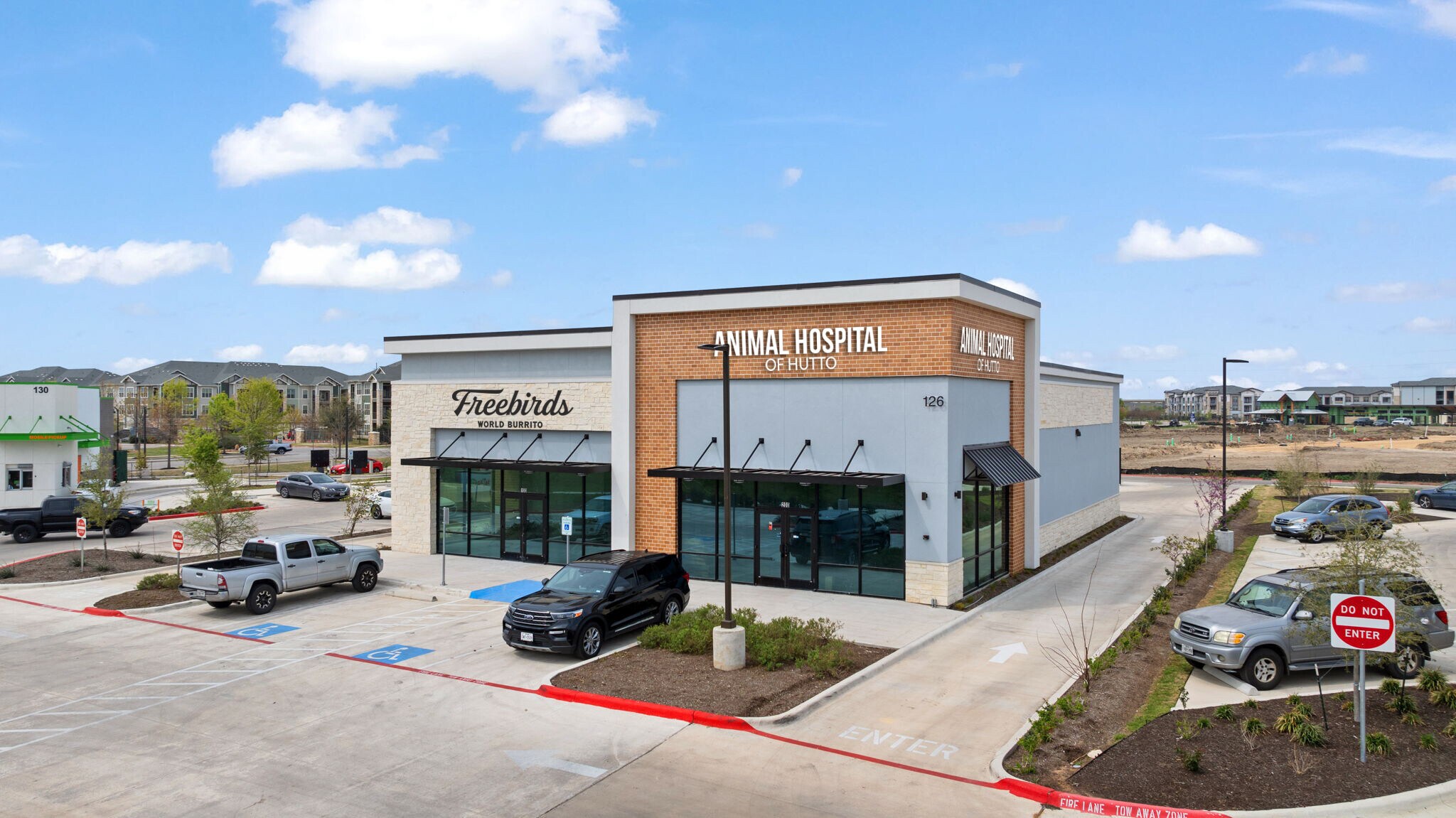 126 Chris Kelley blvd, Hutto, TX à vendre Photo de l’immeuble– Image 1 sur 5