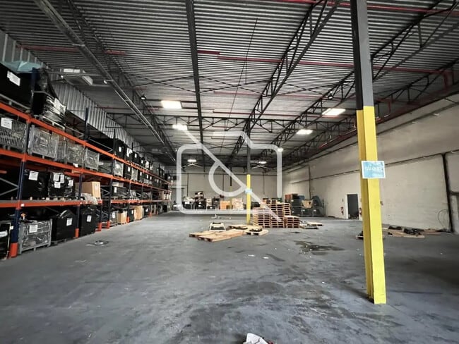 Plus de détails pour Industriel/Logistique à vendre