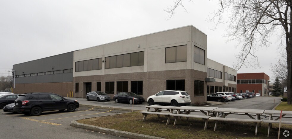 274-278 Av Labrosse, Pointe-claire, QC à louer - Photo principale – Image 1 sur 11