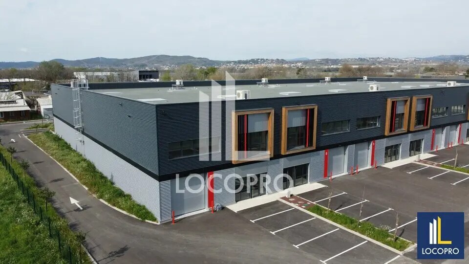 Local d’activités dans Manosque à louer - Photo de l’immeuble – Image 1 sur 5