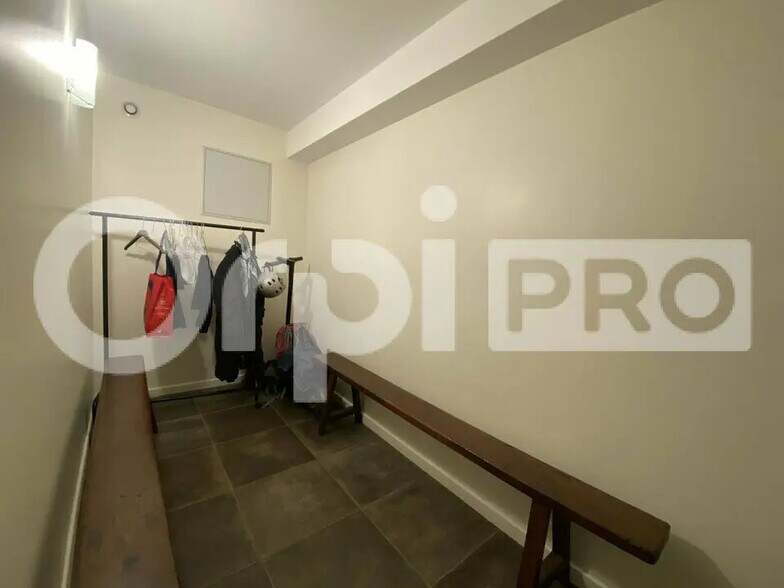 Local d'activités dans Villefranche-sur-Saône à vendre - Photo intérieure – Image 2 sur 8