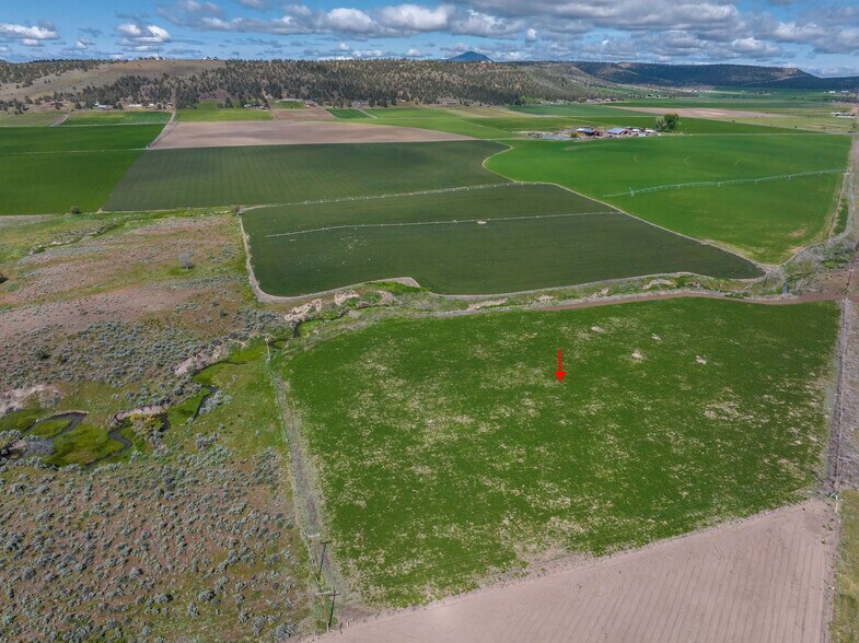 7555 Madras-Prineville hwy, Madras, OR à vendre - Photo de l’immeuble – Image 2 sur 10