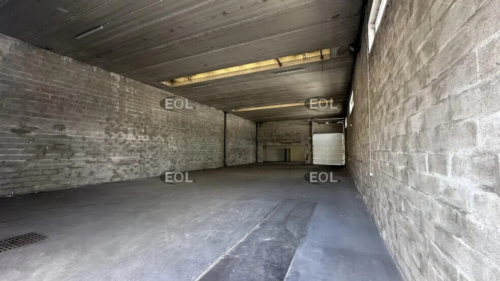 Local d’activités dans Champigny-sur-Marne à louer - Photo de l’immeuble – Image 3 sur 7