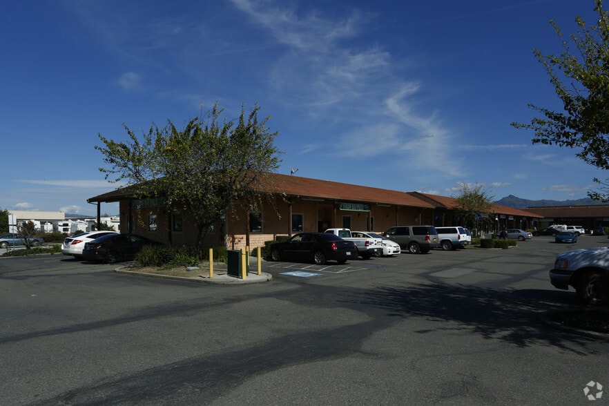 191 San Felipe Rd, Hollister, CA à louer - Photo principale – Image 3 sur 44