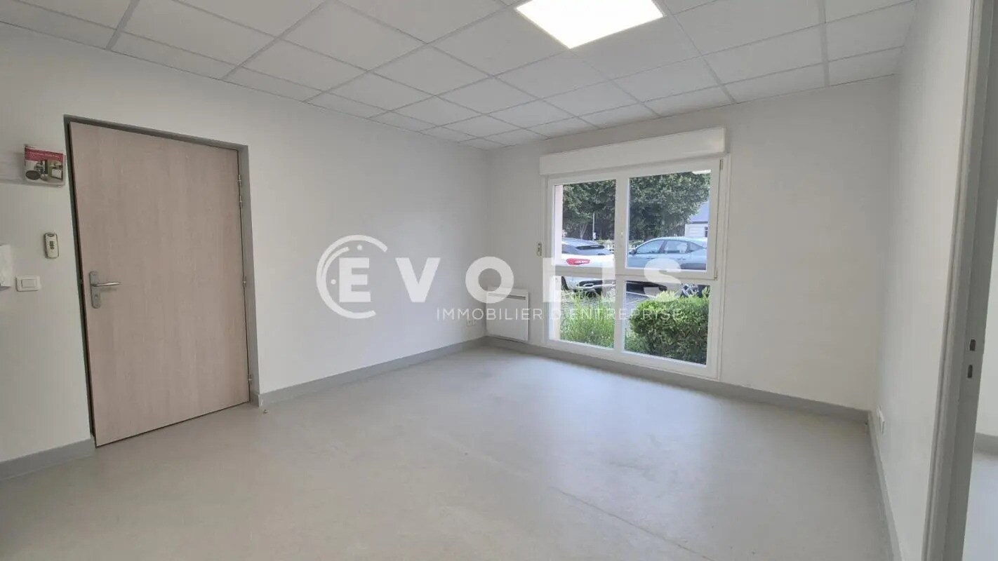 Bureau dans Bussy-Saint-Georges à louer Photo intérieure– Image 1 sur 4