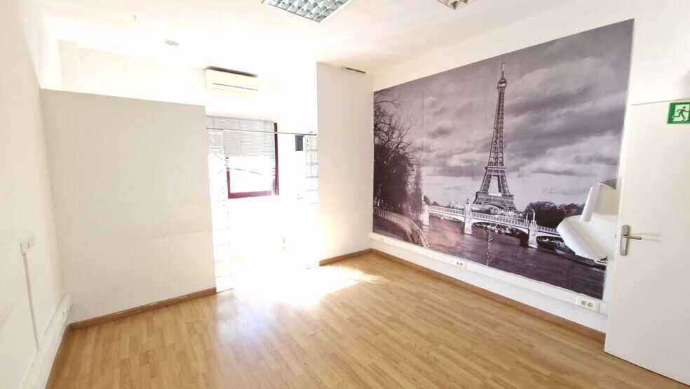 Local commercial dans Las Rozas de Madrid, Madrid à louer - Photo de l’immeuble – Image 3 sur 13