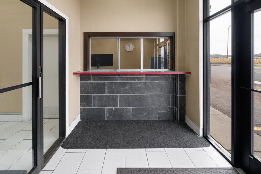 4604 Rusina Rd, Colorado Springs, CO à vendre - Photo de l’immeuble – Image 2 sur 10