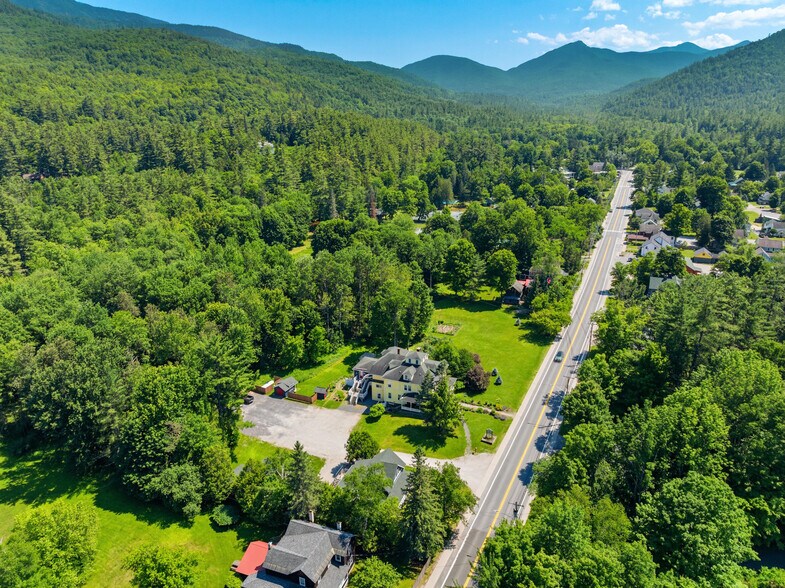 1834 NY-73 Scenic, Keene Valley, NY à vendre - Aérien – Image 1 sur 40