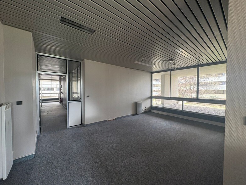 10 Terrasse Front Du Médoc, Bordeaux à louer - Photo de l’immeuble – Image 3 sur 7