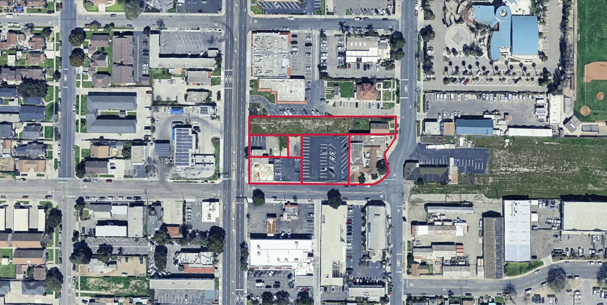 626-632 S Broadway, Santa Maria, CA à vendre Photo de l’immeuble– Image 1 sur 5