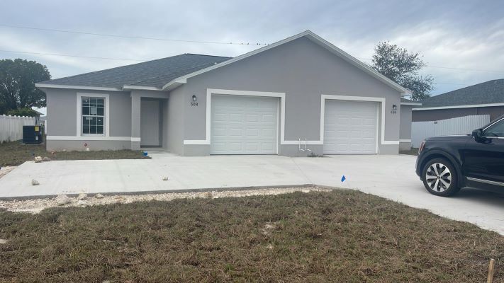 3603 SW 8th Pl, Cape Coral, FL à vendre - Photo de l’immeuble – Image 3 sur 16