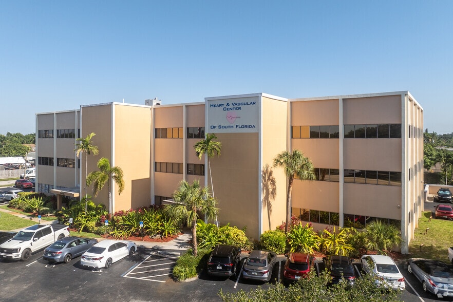 7777 N Davie Rd Ext, Davie, FL à vendre - Photo de l’immeuble – Image 2 sur 17